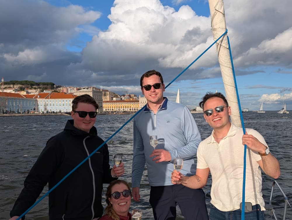 Fira vänskap med en 4-timmars kryssning i Lissabon