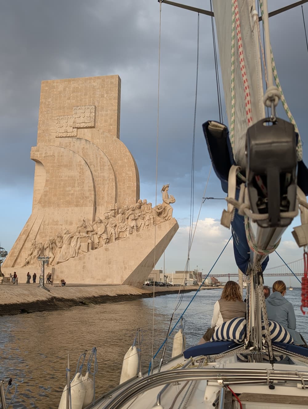 Fira vänskap med en 4-timmars kryssning i Lissabon