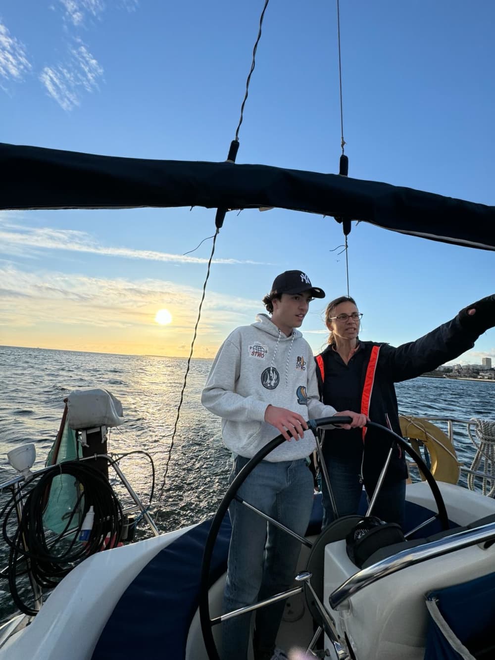 Détendez-vous et explorez Lisbonne en voilier – 4 heures