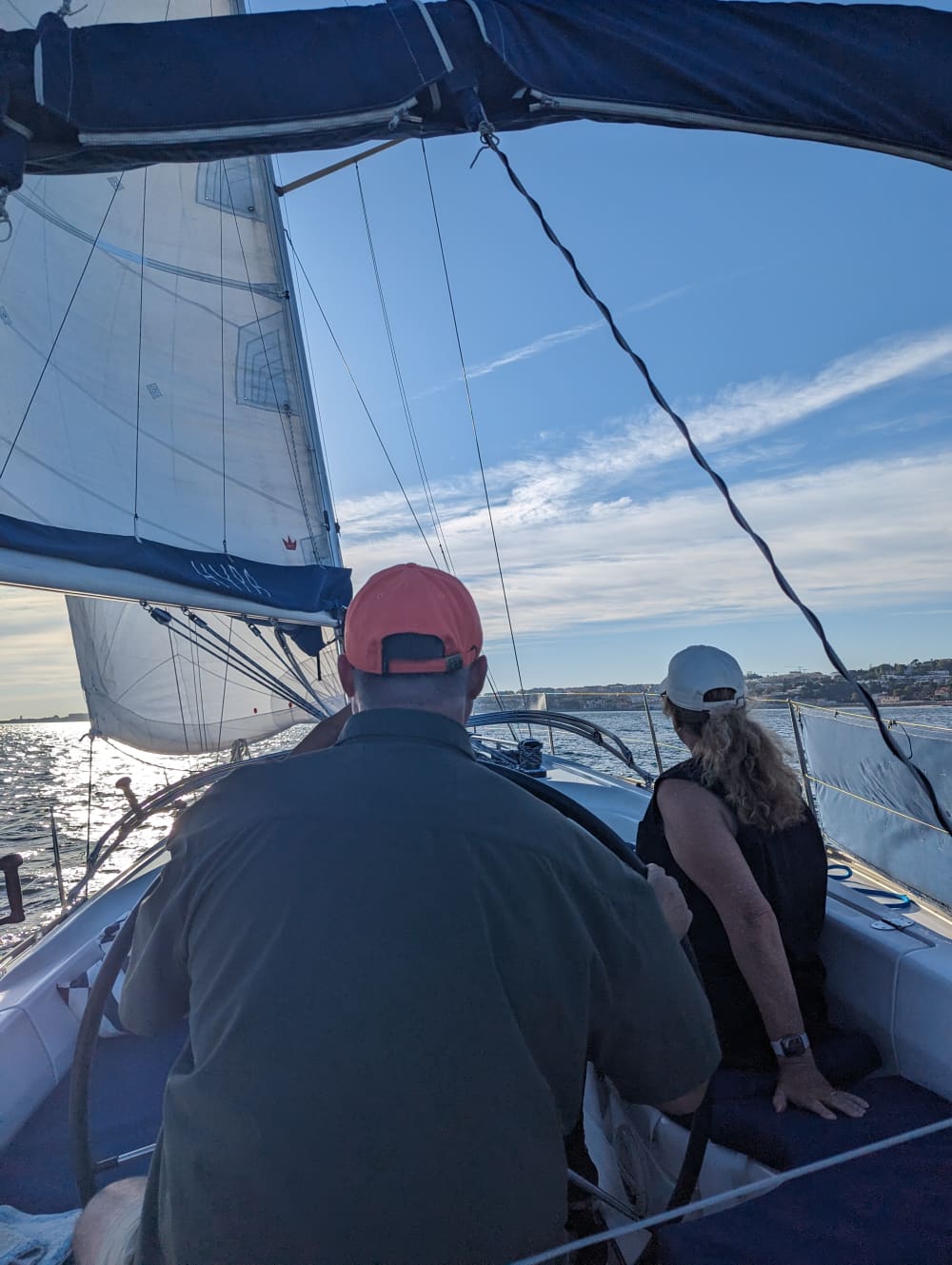 Détendez-vous et explorez Lisbonne en voilier – 4 heures