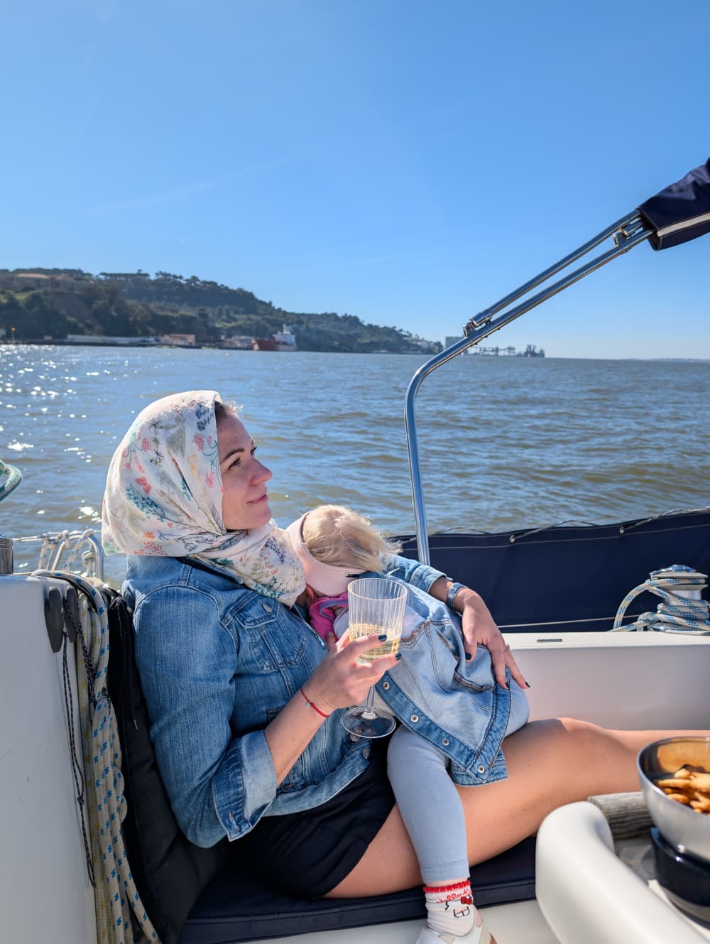 ⚓ Das volle Lissabon-Bootserlebnis: 6-stündige private Segeltour oder Sonnenuntergangsfahrt