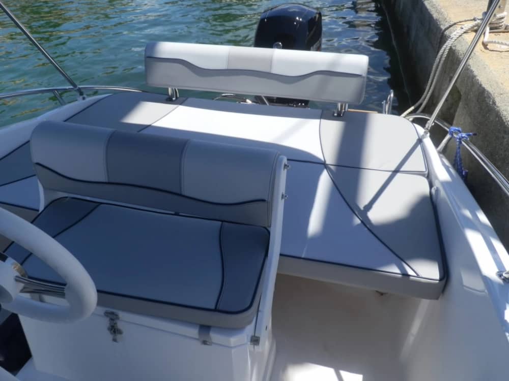 En dag runt Rab: Njut av 8 timmars upptäcktsfärder på en motorbåt