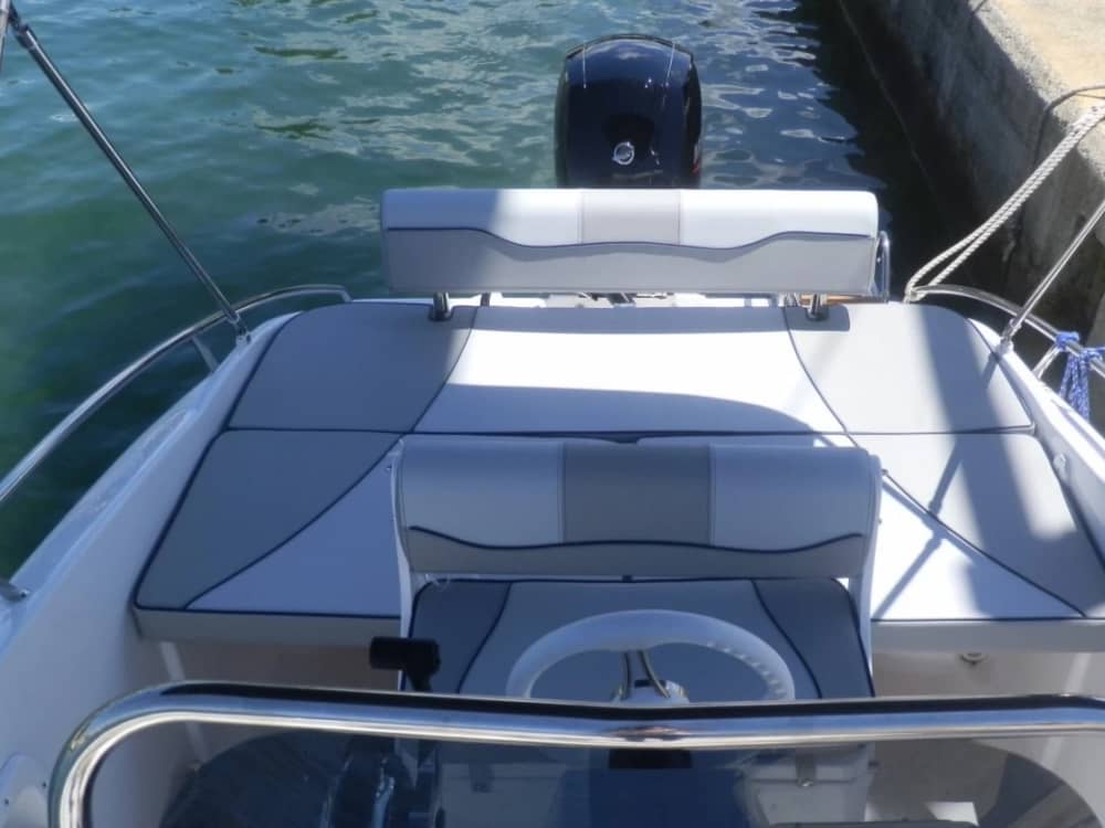 En dag runt Rab: Njut av 8 timmars upptäcktsfärder på en motorbåt