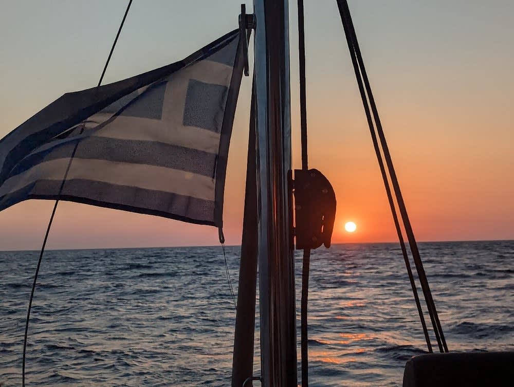 Catamaran privé zonsondergangcruise met barbecue, drankjes en vervoer