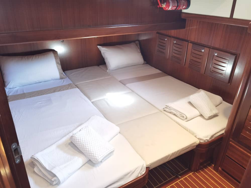 Sailing the Hidden Coves & Malgrats Islands