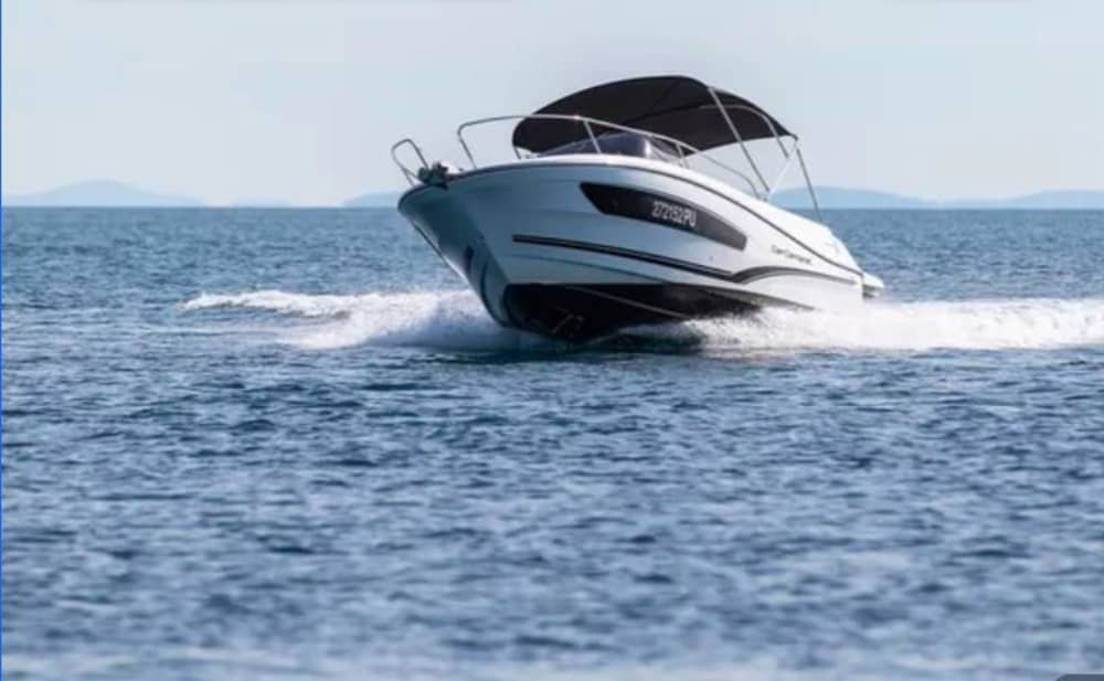 Discover Omiš on a full-day trip on a motorboat