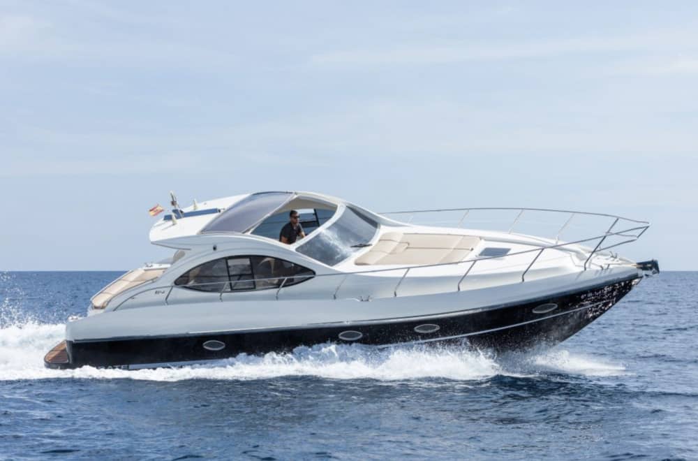 Privat båttur runt El Campello på motorbåt