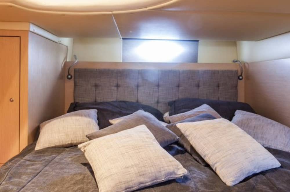 Privat båttur runt El Campello på motorbåt