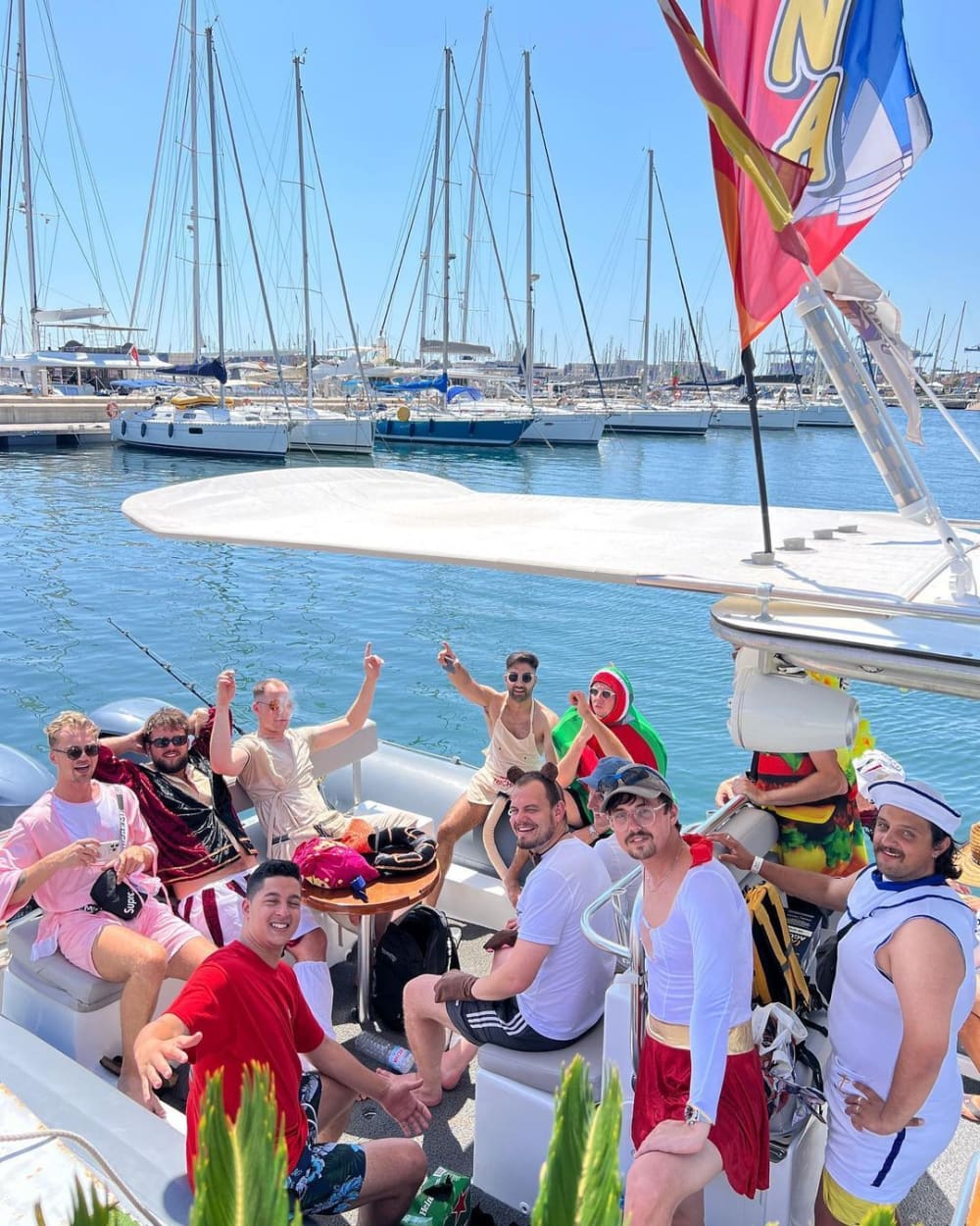 Jouw dag in Valencia: huur een motorboot voor een dag vol ontdekkingen.