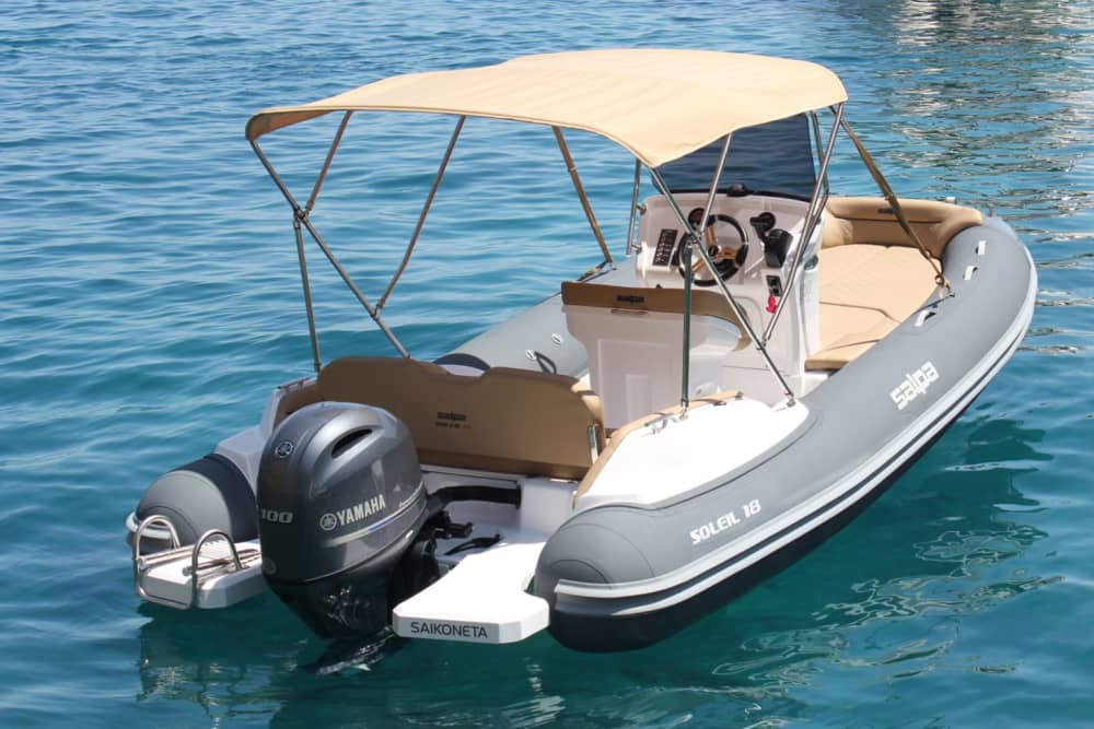 7 hours of hidden coves, swimming in the sea and the freedom of the Mediterranean