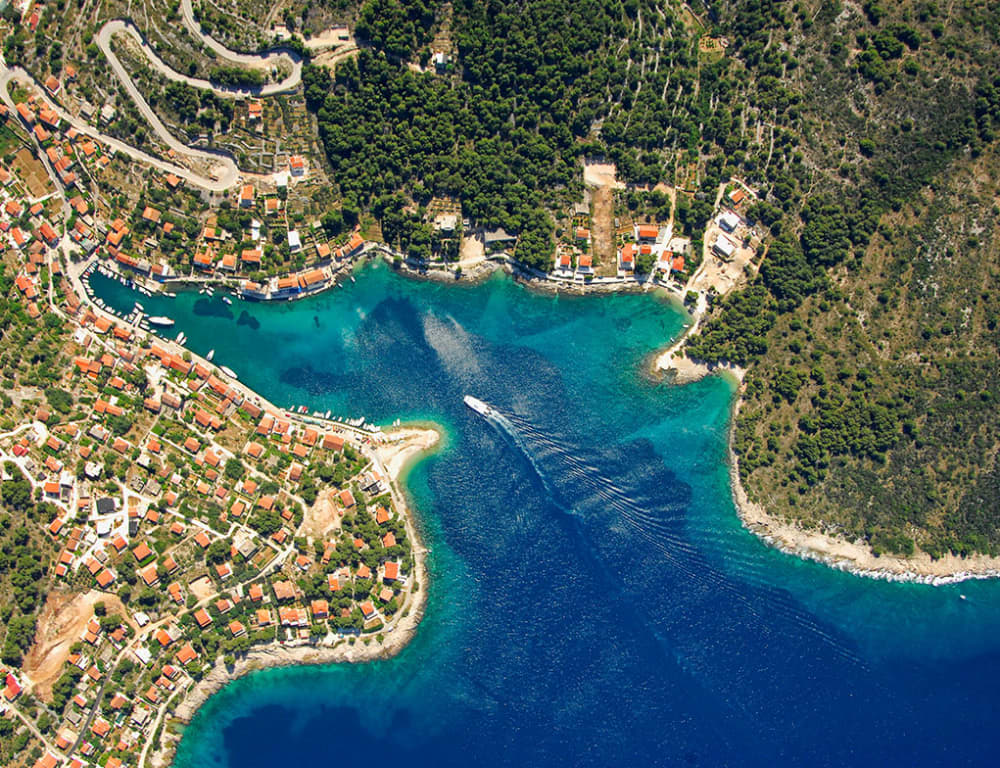Passeio de barco exclusivo: excursão de dia inteiro à Lagoa Azul saindo de Trogir