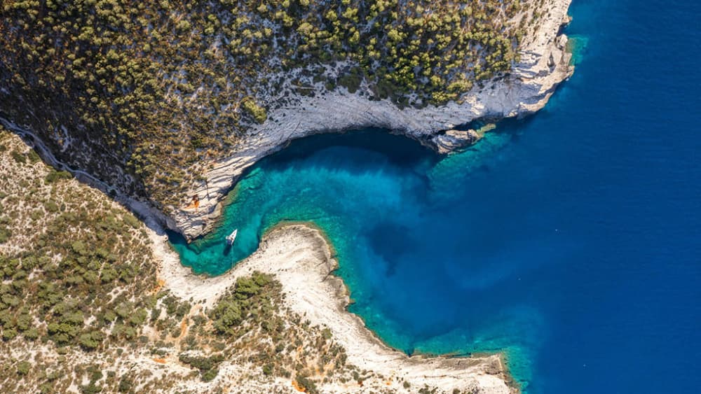 Passeio de barco exclusivo: excursão de dia inteiro à Lagoa Azul saindo de Trogir