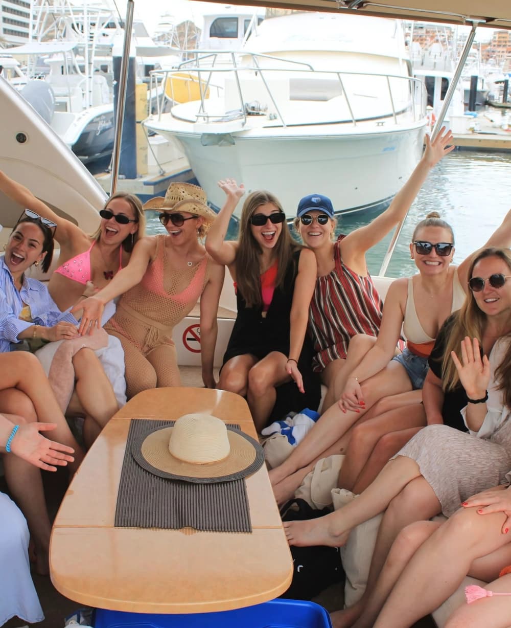 Cabo Private 36ft Motorboot – Malerische Kreuzfahrt & Entspannung