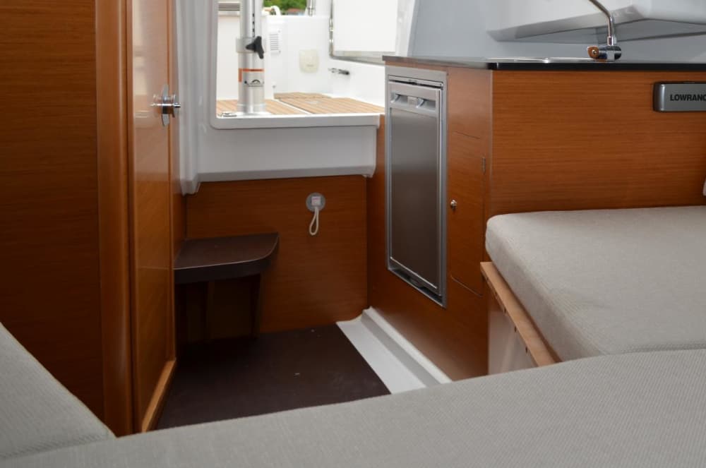 8-Hour Amalfi Coast & Capri Tour from AMALFI