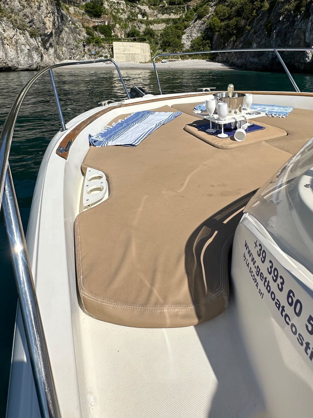 Jeanneau 7.5 WA: escursione in barca di 4 ore da POSITANO