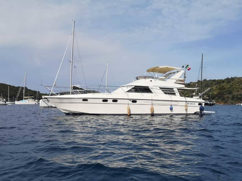 Entdecken Sie Follonica auf einem Ganztagesausflug mit dem Motorboot