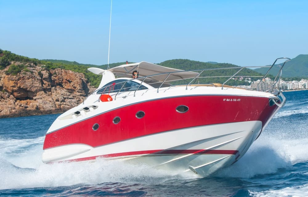 Passe 3h30 na água em Salou, com sol e águas cristalinas.