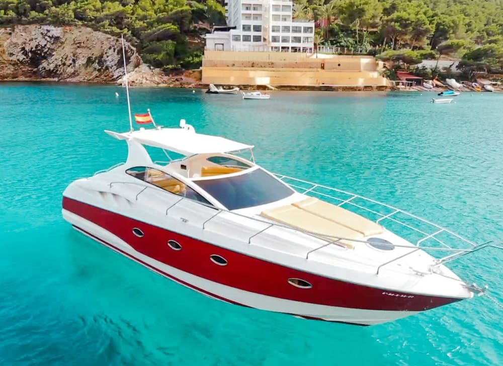 Passe 3h30 na água em Salou, com sol e águas cristalinas.