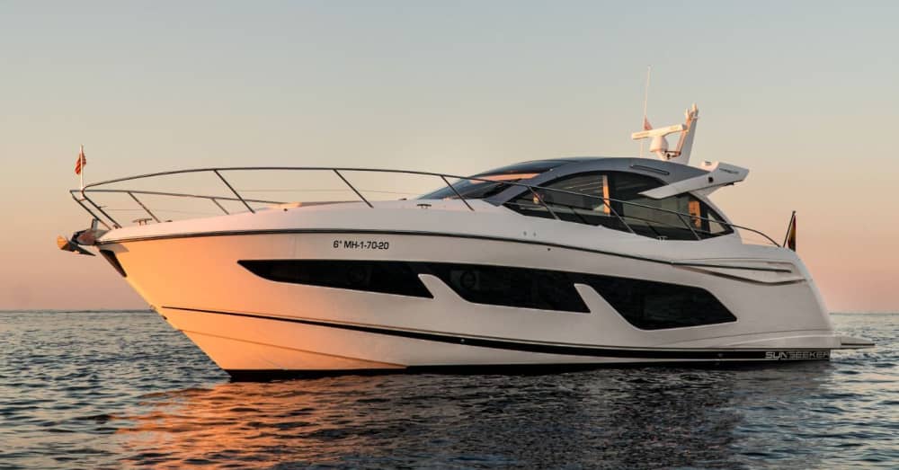 8 Stunden Sonne und türkisfarbenes Wasser rund um Menorca