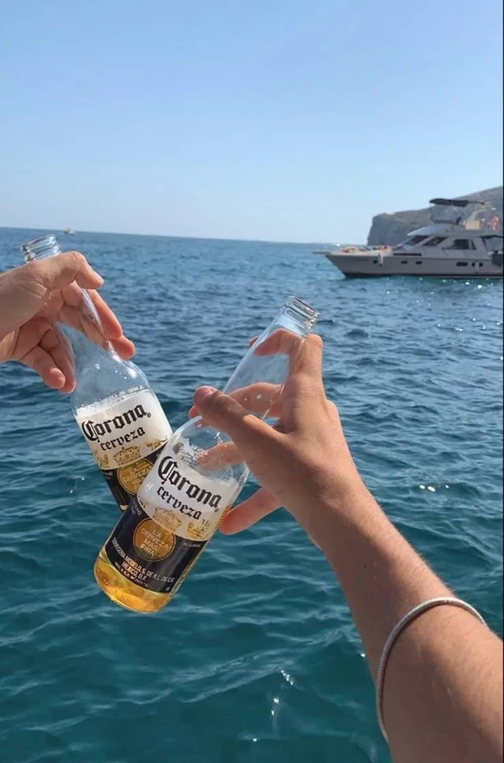 Passeio de lancha rápida na ilha de Dia