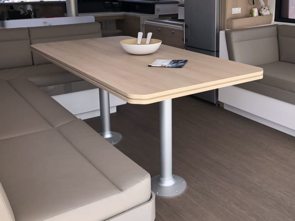 Taorminas kustpärlor: En heldags exklusiv båtupplevelse