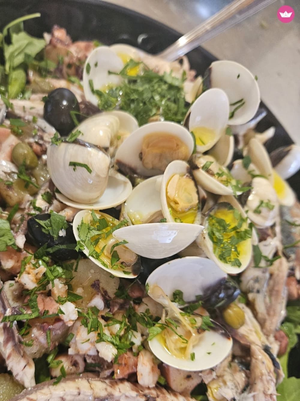 Ukryte skarby Hvaru: rejs do zatoki Pokrivenik i Małej Błękitnej Jaskini z 3-daniowym lunchem