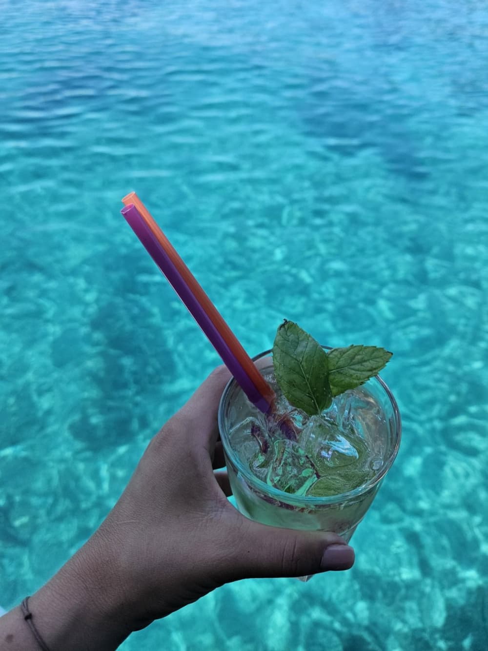 Ukryte skarby Hvaru: rejs do zatoki Pokrivenik i Małej Błękitnej Jaskini z 3-daniowym lunchem