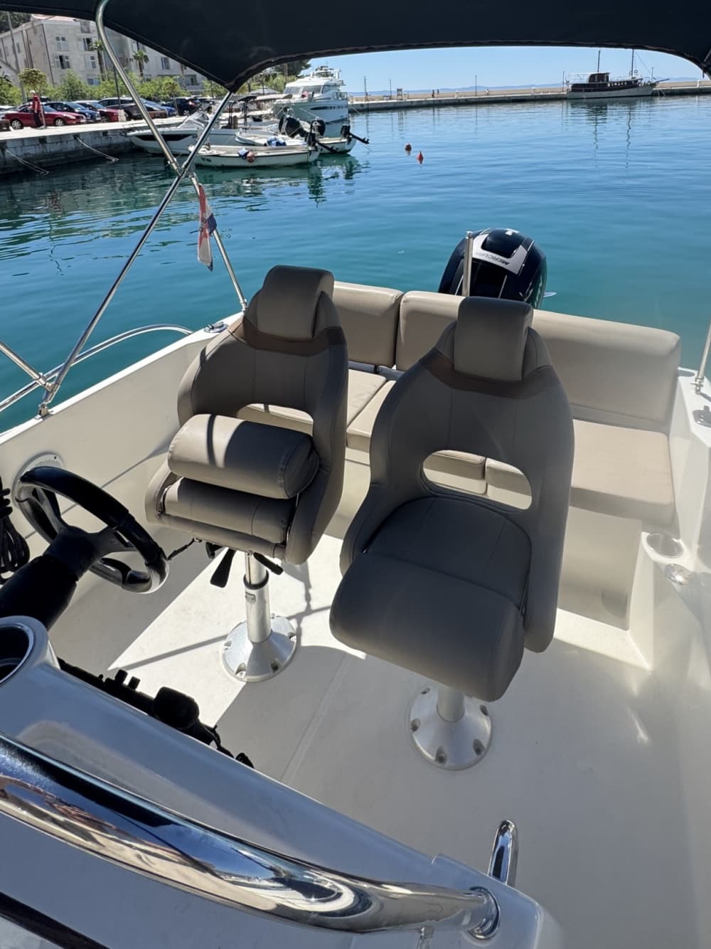Discover Makarska: A full day of sun on a motorboat