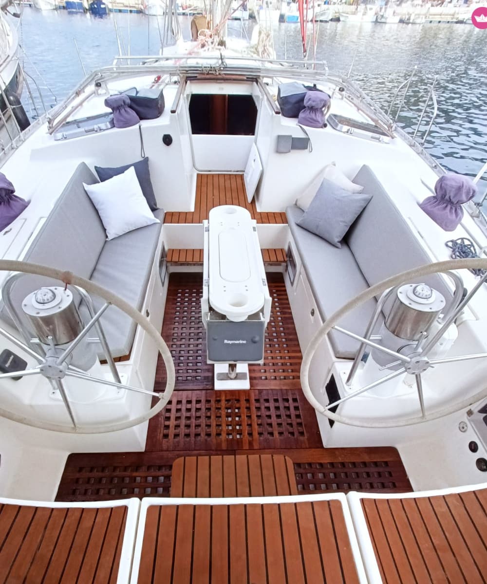 COSTA BRAVA CON 2 BARCHE A VELA, per gruppi fino a 22 persone, 8 ore