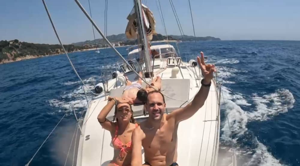 COSTA BRAVA CON 2 BARCHE A VELA, per gruppi fino a 22 persone, 8 ore