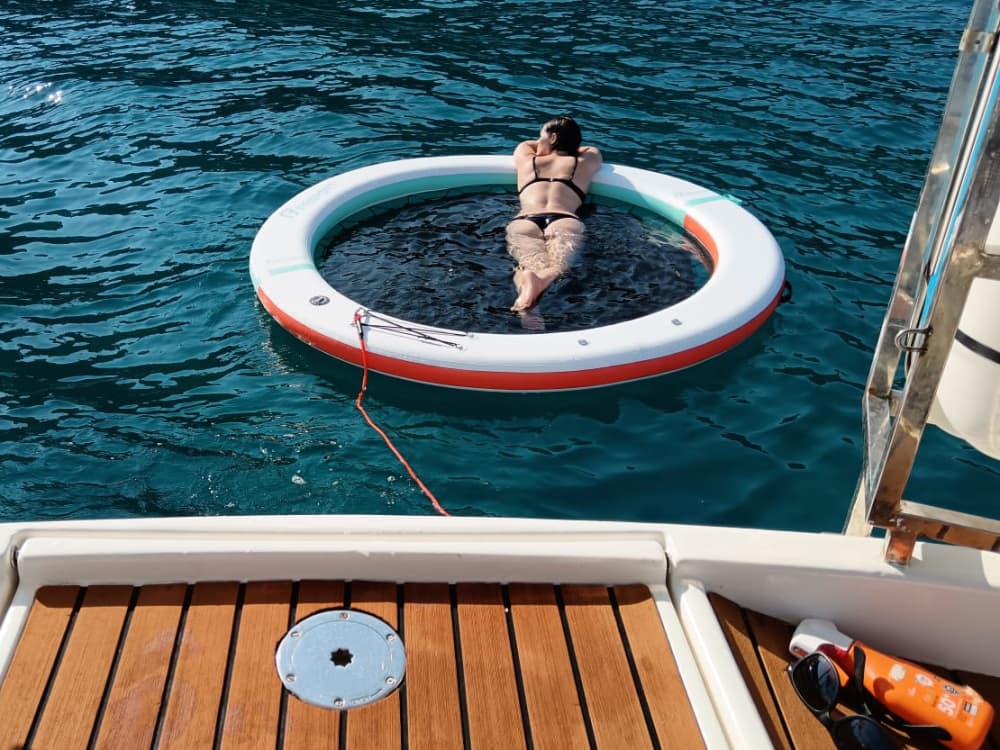 "FOCS DE BLANES CON BAGNO AL TRAMONTO" Vivi l'esperienza dal mare – 4 ore