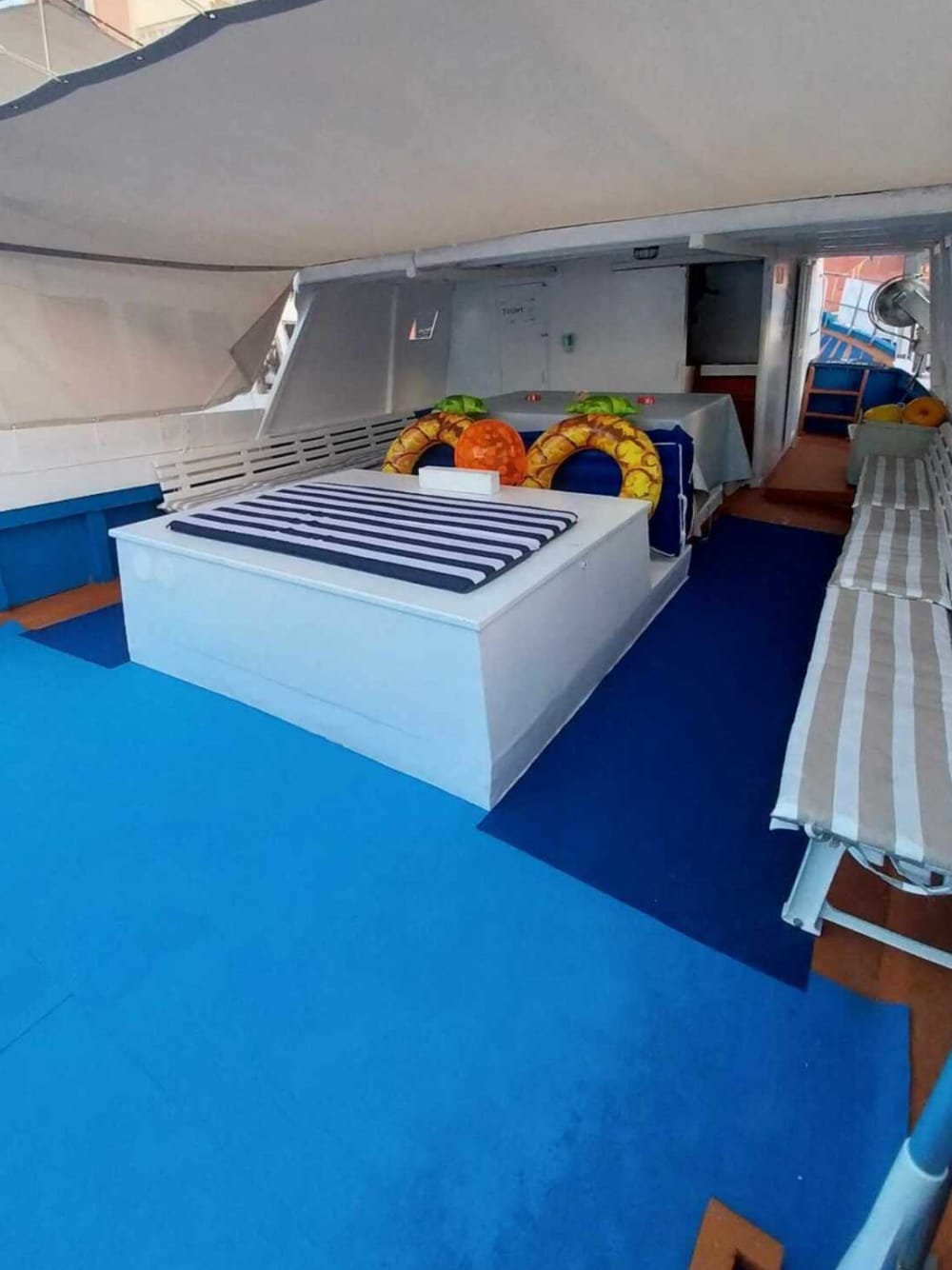 Paraíso en el Azul: Día en barco entre Ponza y Palmarola