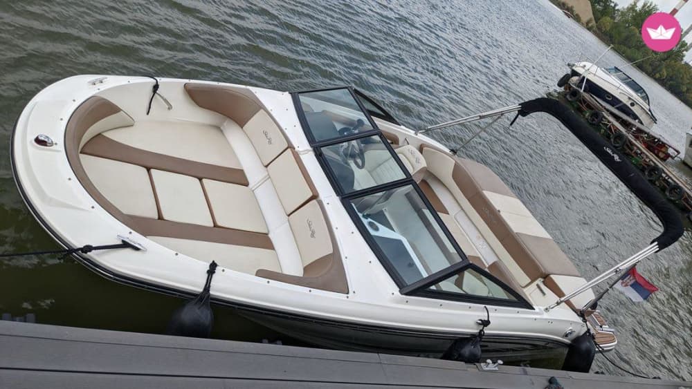 2-Hour Private Boat Tour Through the Heart of Belgrade