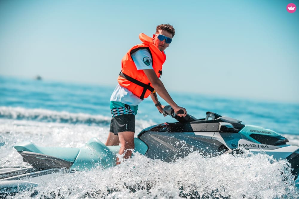 Cavalca le onde: 1 ora di jet ski a Fuengirola
