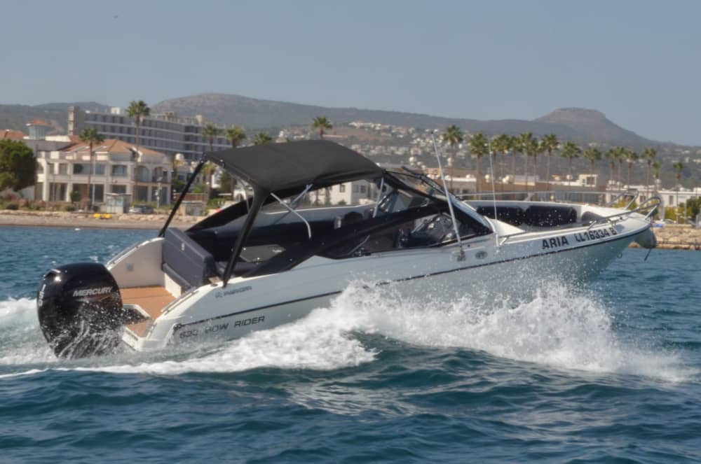 2,5 uur in Latsi: Huur een motorboot en geniet