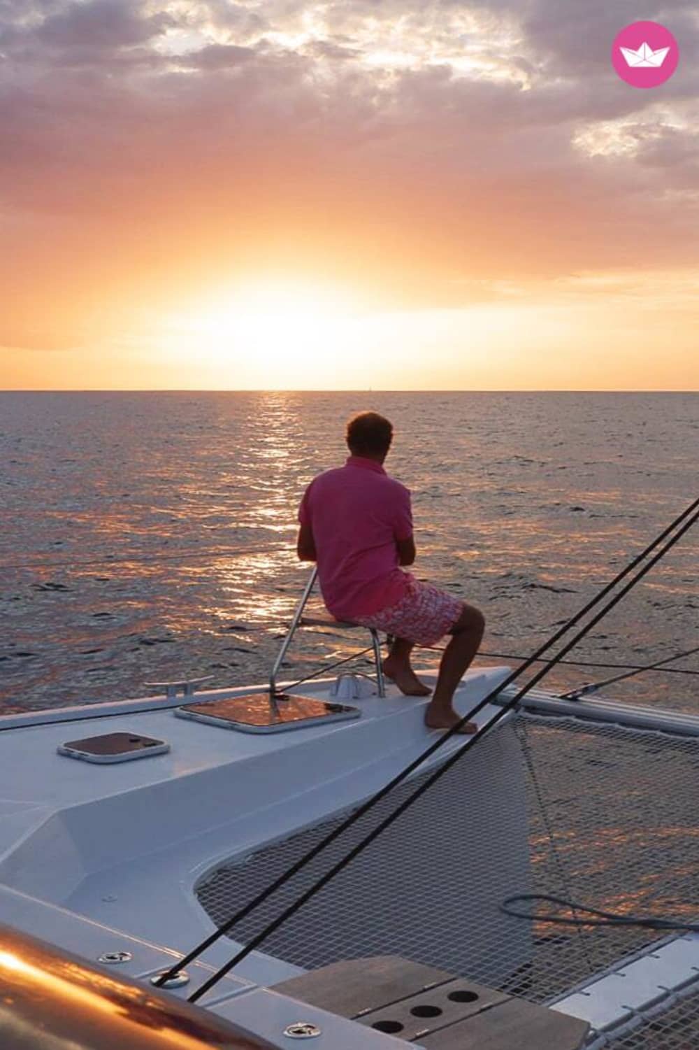 Ιδιωτική απόδραση με καταμαράν μισής ημέρας – Πλοηγηθείτε στη Δήλο και τη Ρήνεια ή τη Νότια Μύκονο