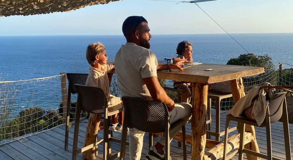 Escale privée en catamaran moteur avec transfert en buggy et déjeuner à Capo di Muro