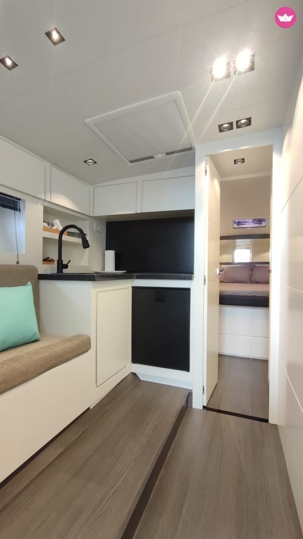 Откройте для себя Прочиду: полдня среди красок, вкусов и кристально чистого моря