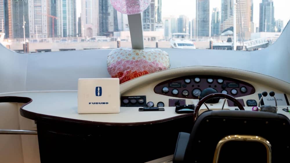 Un viatge a mida a Dubai: un dia sencer de màgia en un iot a motor