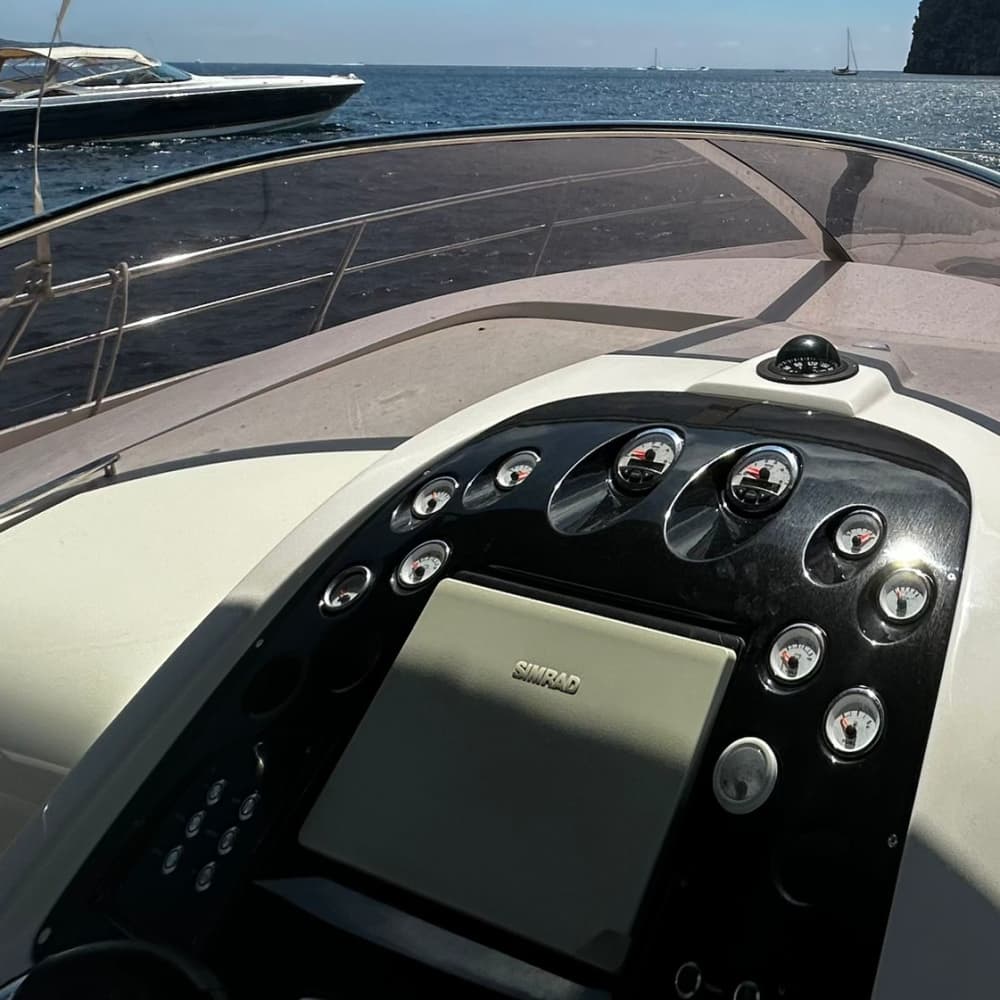 Mezza Giornata da Nisida a Capri: Mare, Charme e Relax