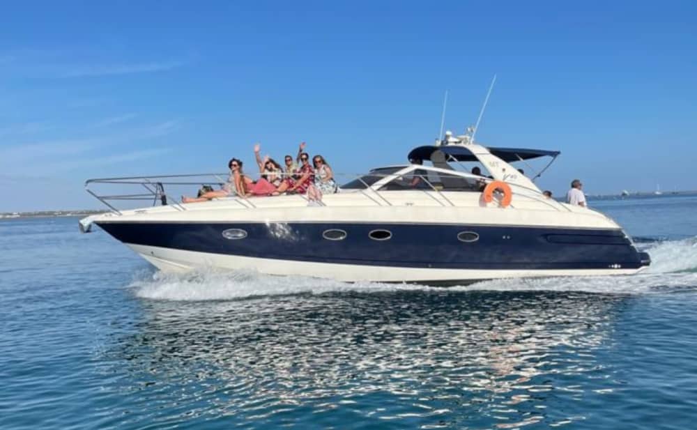 Journée complète de Nisida à Capri : élégance et mer au cœur du Golfe