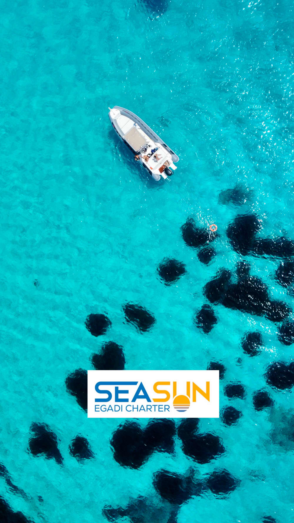 Um dia de barco nas Ilhas Égadas: Favignana e Levanzo com natação e atividades aquáticas.