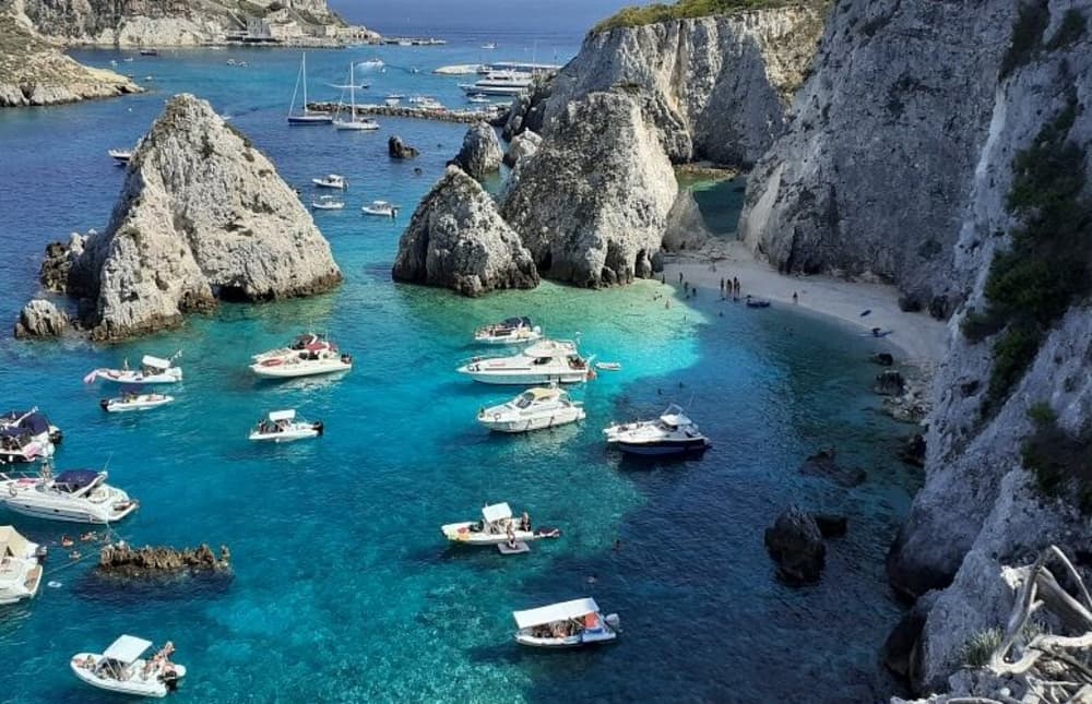 Tremiti Islands: Blue Horizon with Princess Sofi (Full Day)