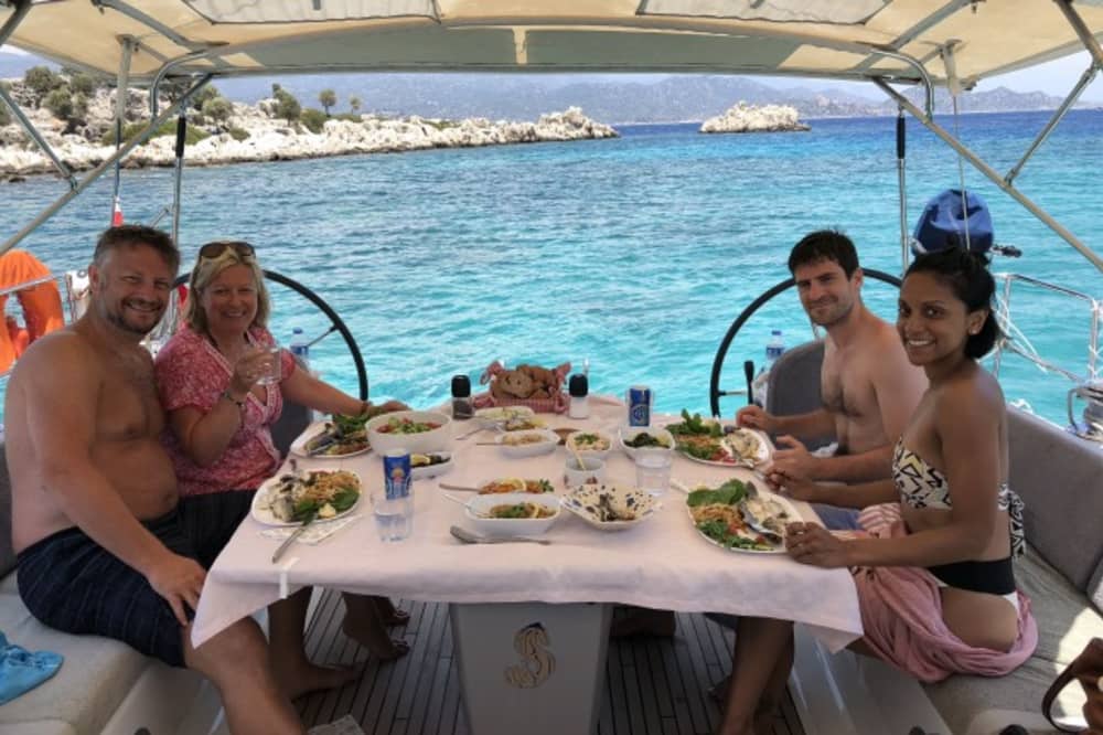 Tremiti Islands: Blue Horizon with Princess Sofi (Full Day)