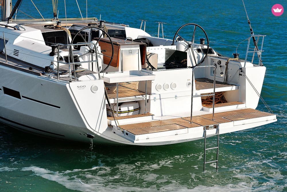 Entdecken Sie die Wunder des Maddalena-Archipels an Bord einer Dufour 500