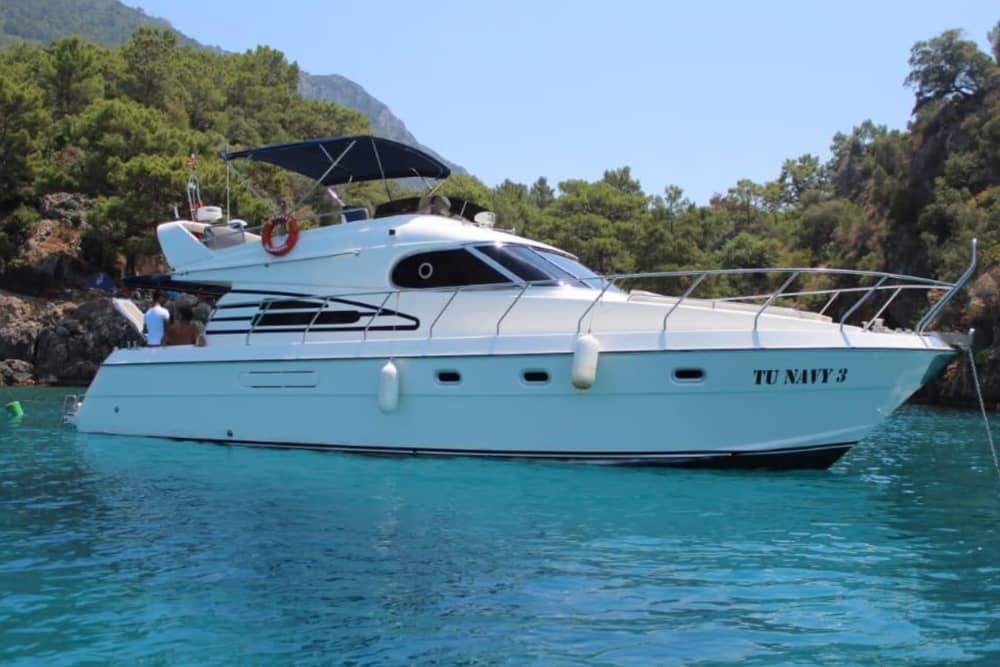 Antalya: tour privato in yacht con 3 soste per il bagno e un pasto