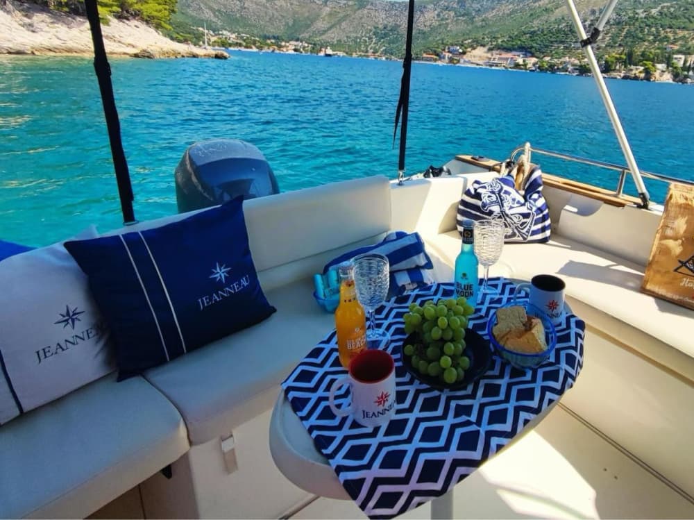 Elaphiti-eilanden: 4 uur durende privéboottocht langs de blauwe en groene grotten