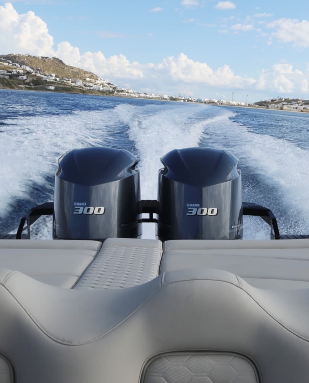 Relaxe em uma lancha em Palairos por 3h15.