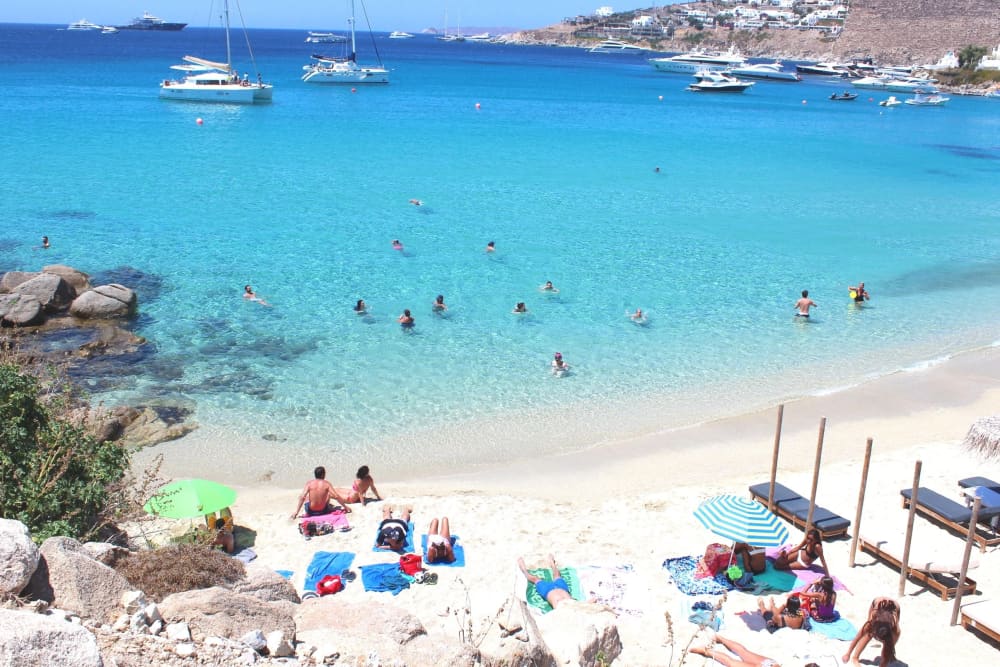 Rhenia, Delos och Mykonos södra kust | Heldags privat yachtkryssning