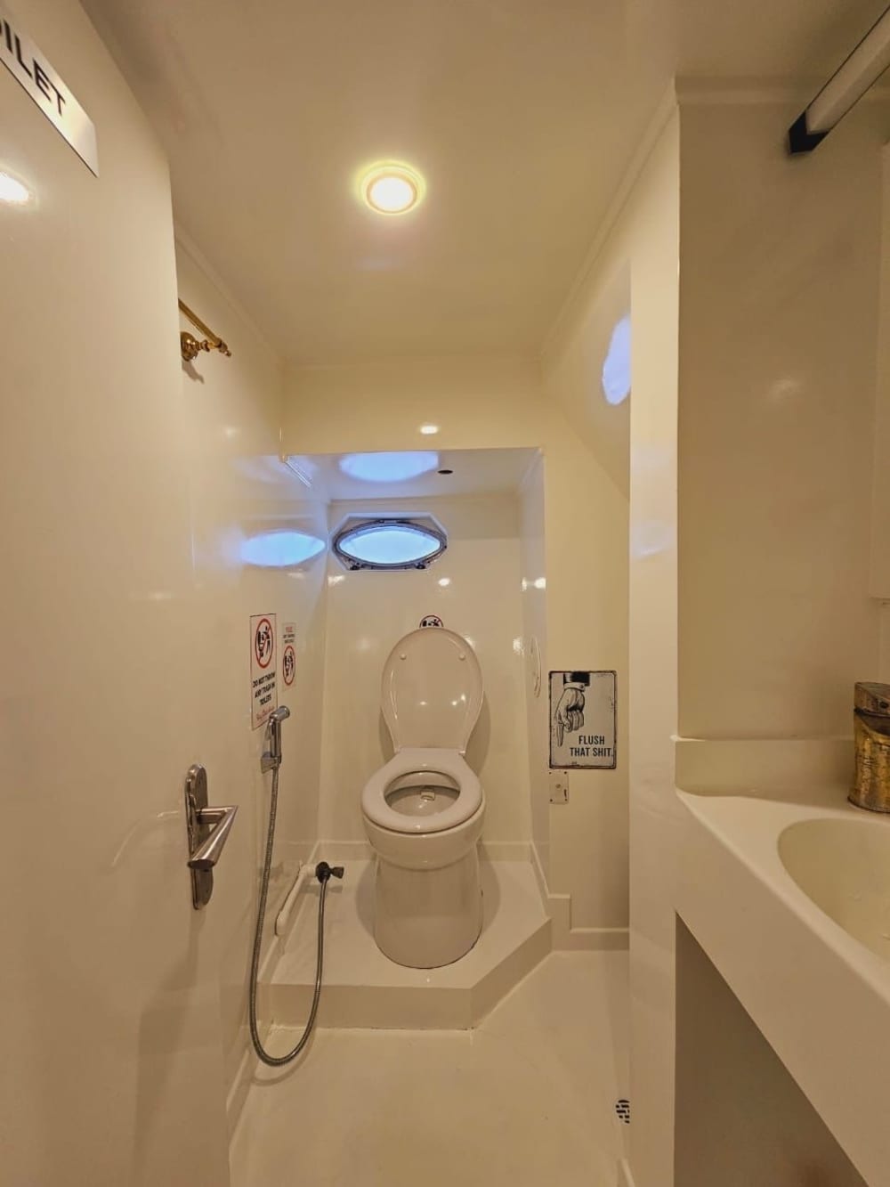 Poświęć 5 godzin na odkrycie ukrytej magii Dubai Marina zza fal